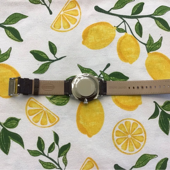 Fossil watch, like new condition, brown band - Picture 3 of 4